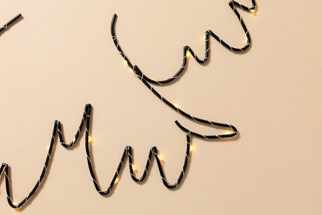Black Metal Wire LED Light - Bird
