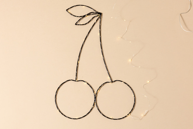 Black Metal Wire LED Light - Cherry