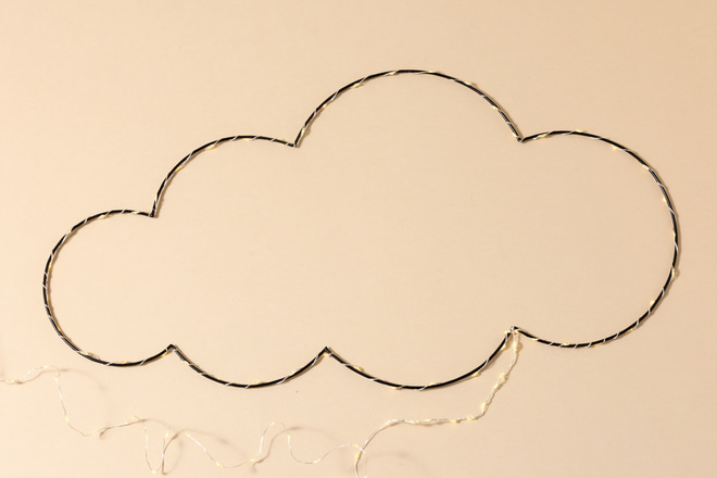 Black Metal Wire LED Light - Cloud