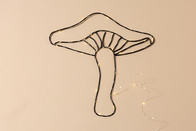 Black Metal Wire LED Light - Mushroom