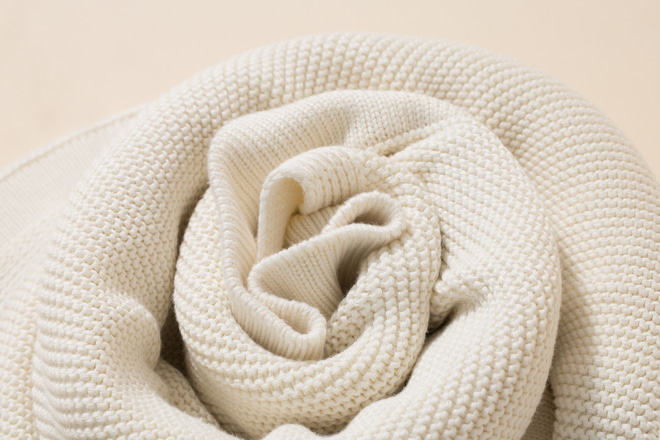 Strickdecke Ecru