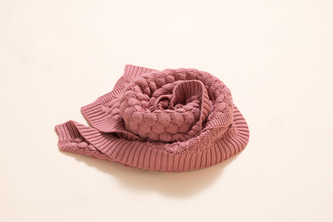 Grobstrickdecke Altrosa