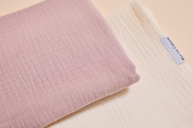 Set of 2 Muslin Cloths - Powder Pink and Vanilla