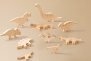 Dinosauri in legno