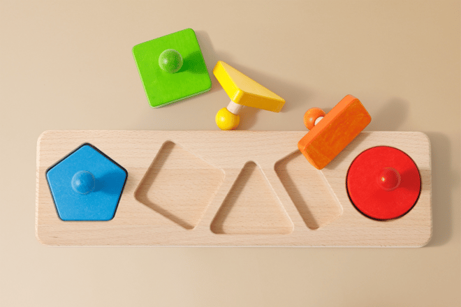 Puzzle de formas multicolor Puzzle de formas multicolor