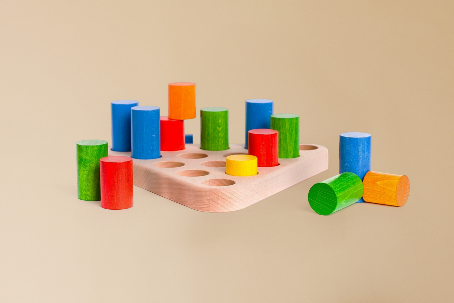 Geometrisches Steckspiel Pyramide Geometrisches Steckspiel Pyramide