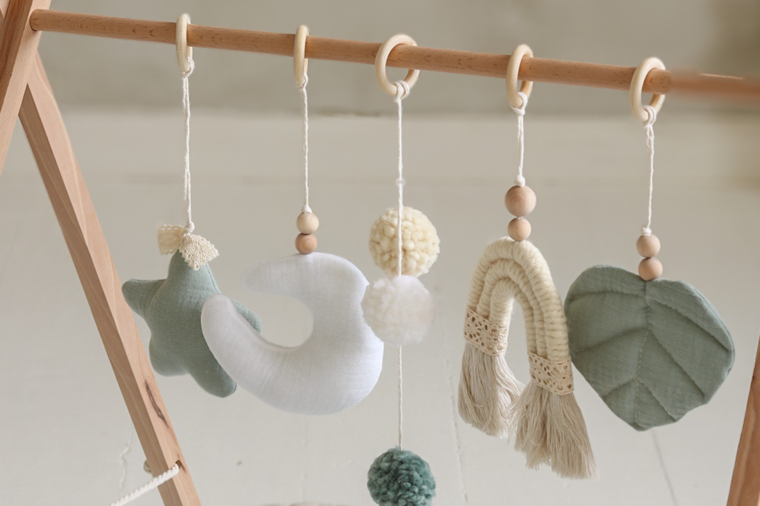 Holz-Babygym - Minze Holz-Babygym - Minze