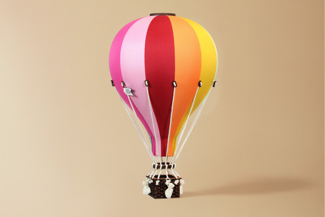 Regenbogen-Heißluftballon