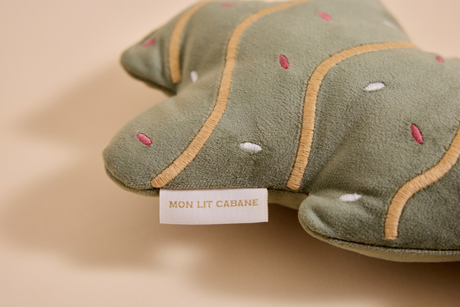 Almofada Menina de Gengibre - Caramelo