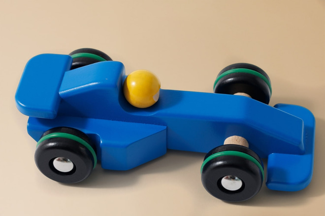 Dřevěná hračka – Závodní auto