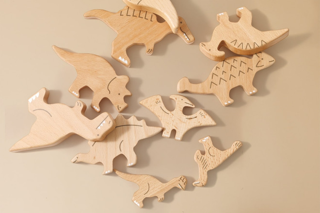 Dinosaurus ze dřeva