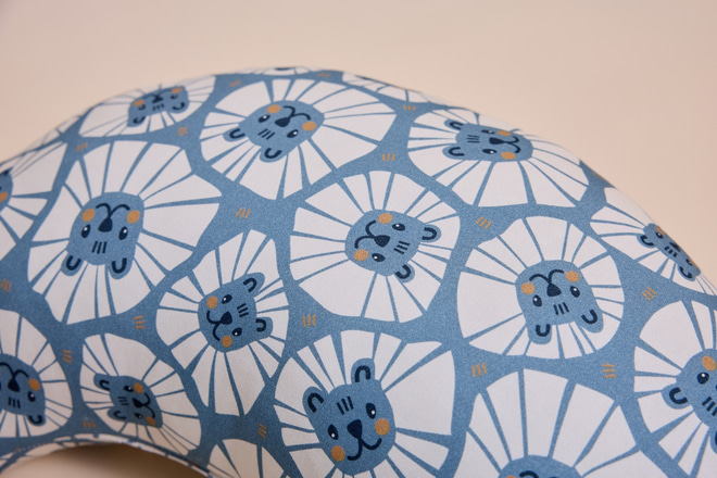 Coussin d'Allaitement Denim Lion