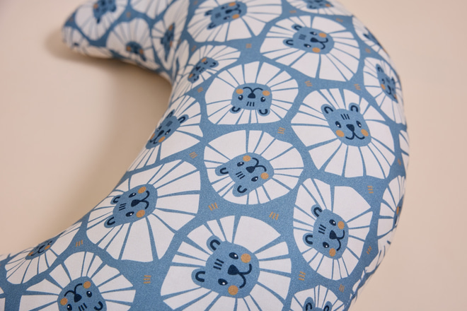 Coussin d'Allaitement Denim Lion