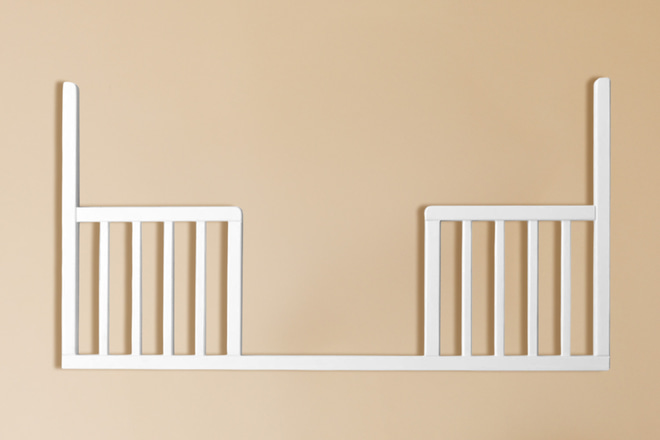 Střední vstupní zábrany pro dětskou postýlku Stella 60x120 – Bílá