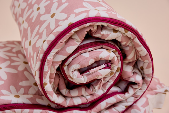 Marguerites Sleeping Bag & Pillow