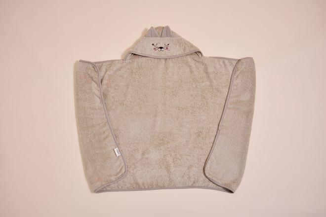 Cappuccino Cat Bath Cape