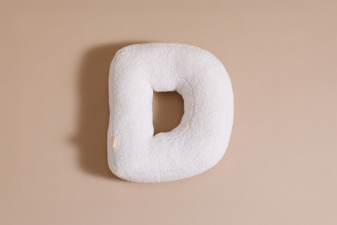 Almofada Letra D - Boucle Off White