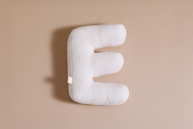 Cuscino Lettera E - Boucle Off White