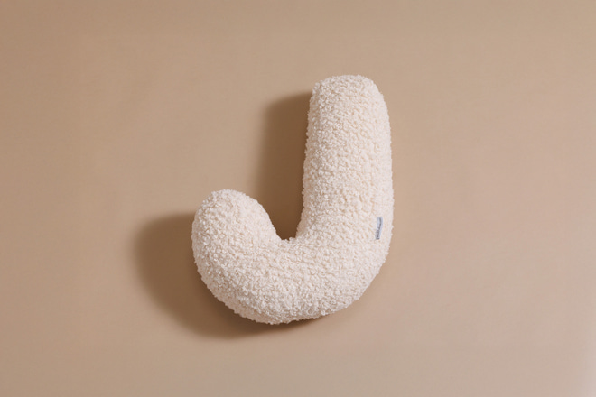 Cuscino Lettera J - Vanilla Boucle
