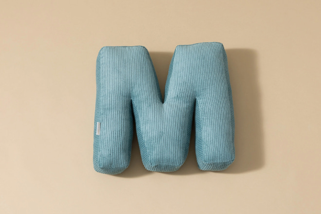 Buchstaben-Kissen M - Blau Kord