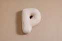 Coussin Lettre P - Bouclé Vanille