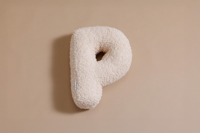 Cuscino Lettera P - Vanilla Boucle
