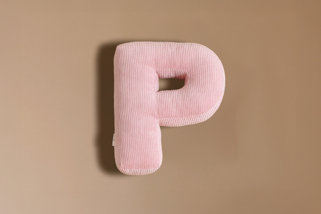 Coussin Lettre P - Velours Côtelé Rose