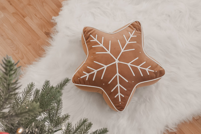 Star Cushion – Caramel