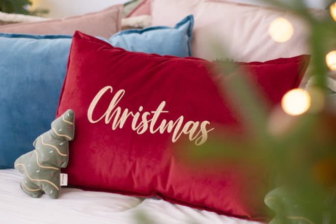 Christmas Rectangular Cushion - Burgundy