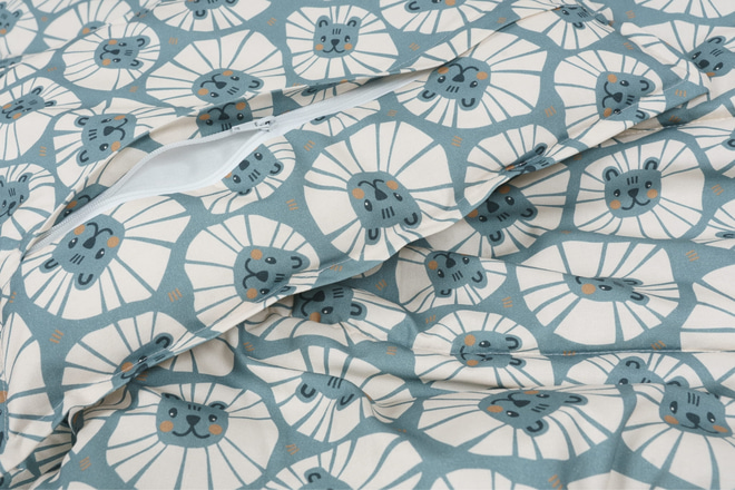 Bettdecke 120x160 & Kissen 40x60 Set - Denim-Löwe