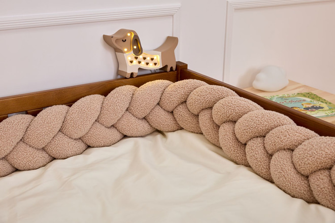 Latte Boucle Bed Bumper - 3 Ropes