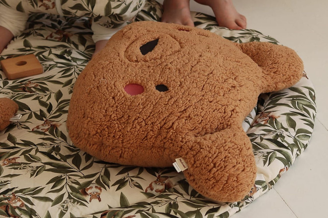 BoucleDaisy Cushion - Ecru