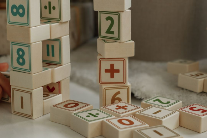 Holzklötze Zahlen & Symbole