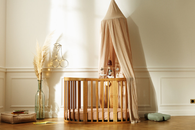 7 in 1 Oval Evolving Cradle - Vintage