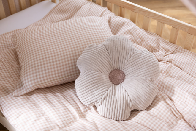 BoucleDaisy Cushion - Ecru