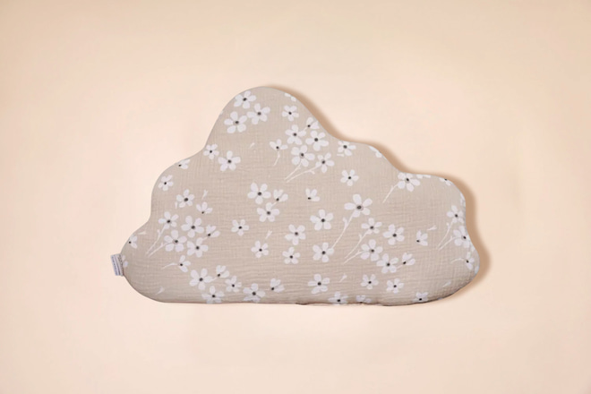 Cloud Pillow – Daisy