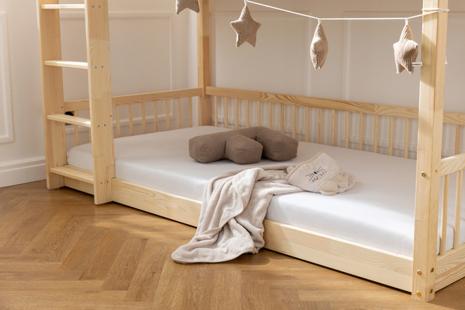 Litera Casita B Premium en el suelo 90x190cm