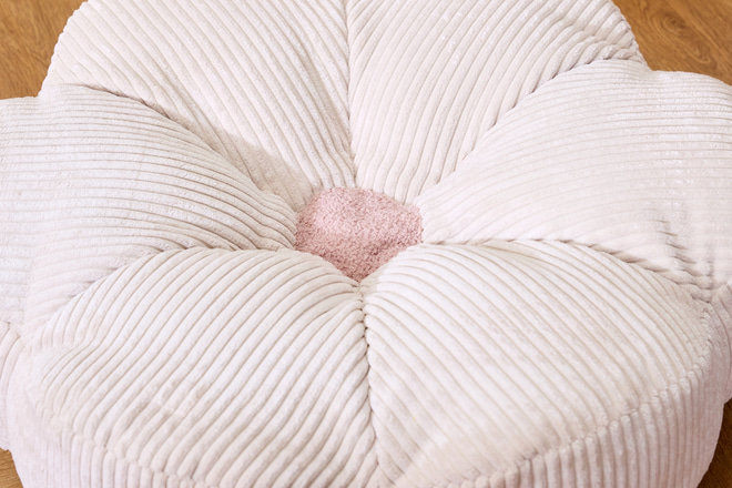 Cord-Samt Blumen Pouf – Beige
