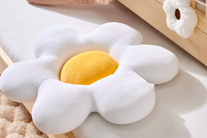 Velour Daisy Cushion - Mustard