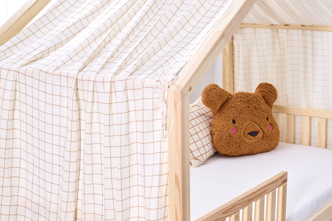 Véu de cama casinha Pequenos Quadrados Bege - Modelo DK