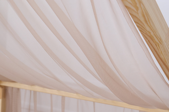 Toile de Lit Cabane en Tulle - Cappuccino