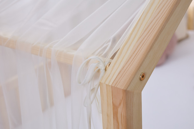 Véu de cama casinha em Tule - Baunilha