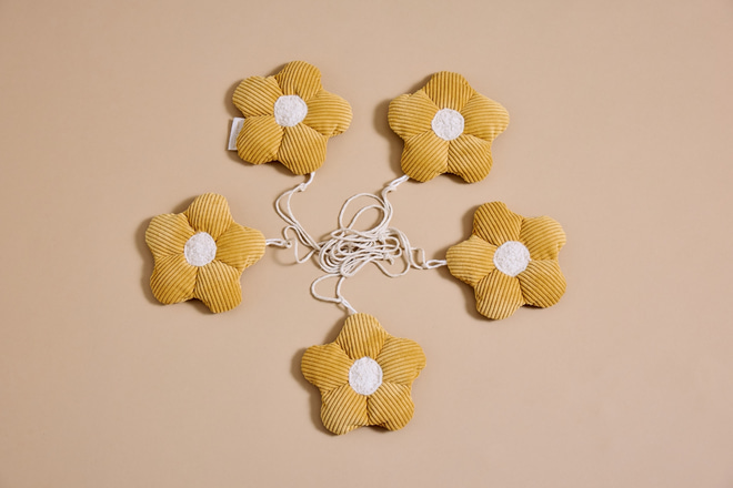 Corduroy Velvet Flower Garland – Beige