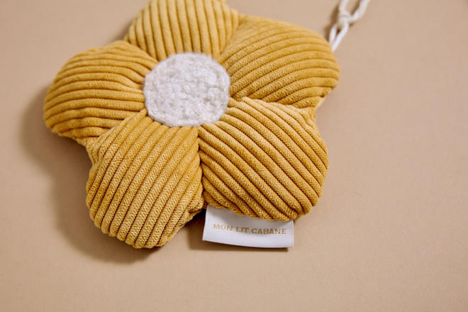 Ghirlanda di Fiori in Velluto a Coste – Beige