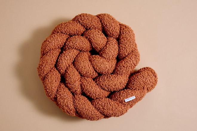 Mantinel copánkový 3 Épis – Bouclé skořicová