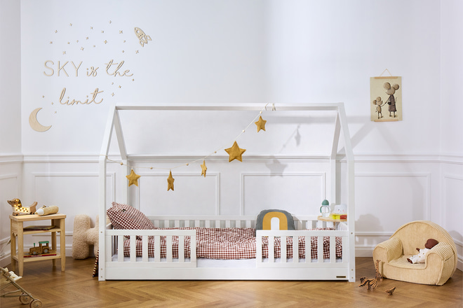 Domečková postel L Premium 90x180cm