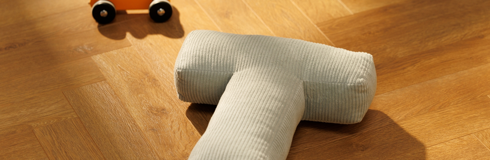 Letter Cushion T - Bed Decoration | Mon Lit Cabane