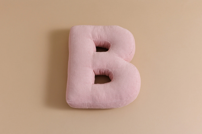 Coussin Lettre B