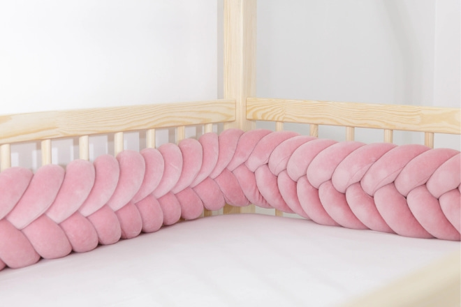 Fishtail Braided Bed Bumper