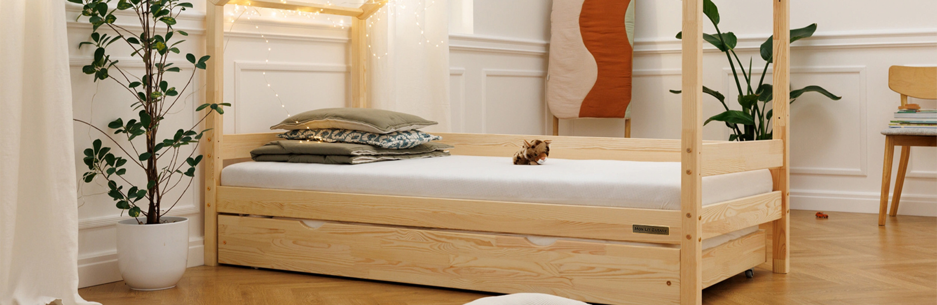 Hausbett DT Premium: Stauraum oder Gästebett | Mon Lit Cabane